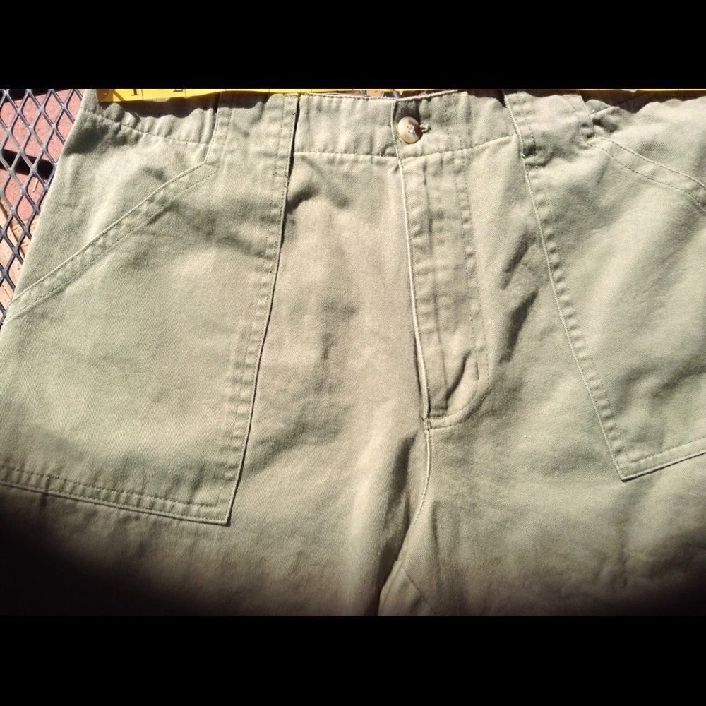 RAFAELLA SPORTS SHORTS   - Picture 3 of 6